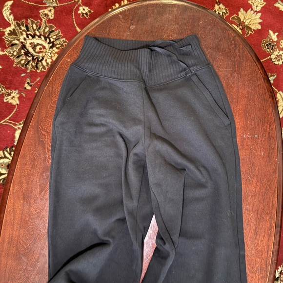 ALO Yoga Pants - ALO Yoga Black wide leg serenity  Pant